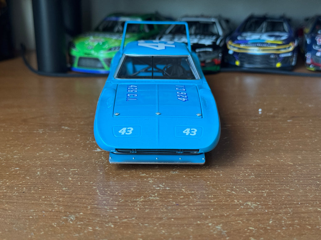 Richard Petty 1970 Plymouth Superbird University of Racing 1:24 Nascar Diecast