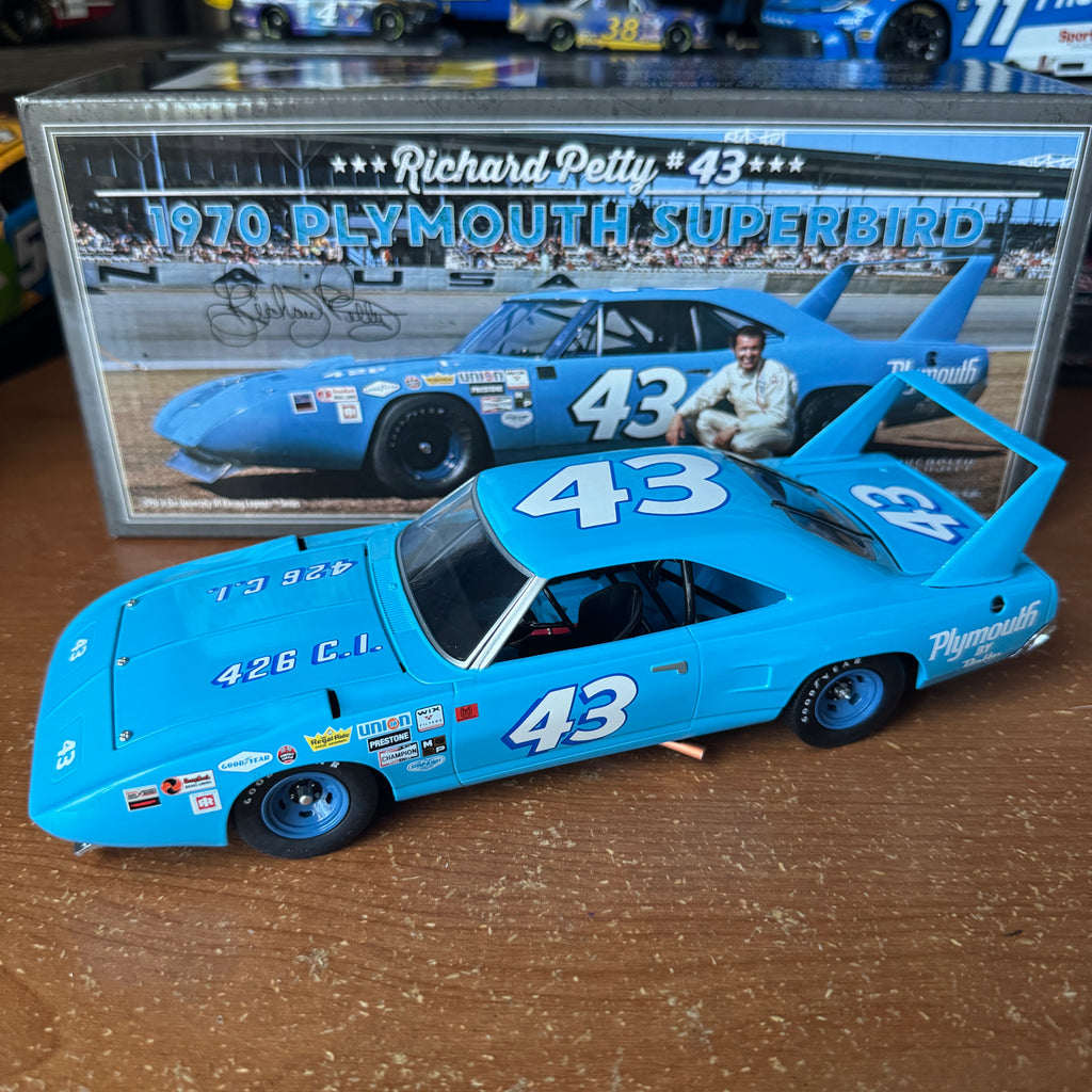 Richard Petty 1970 Plymouth Superbird University of Racing 1:24 Nascar Diecast