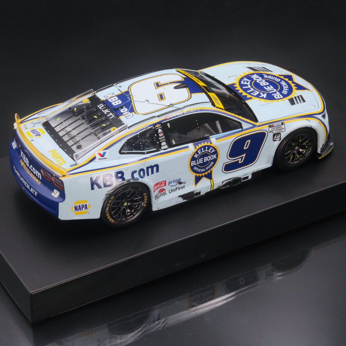 Chase Elliott 2025 Kelley Blue Book Kansas Speedway Race Win 1:24 Diecast