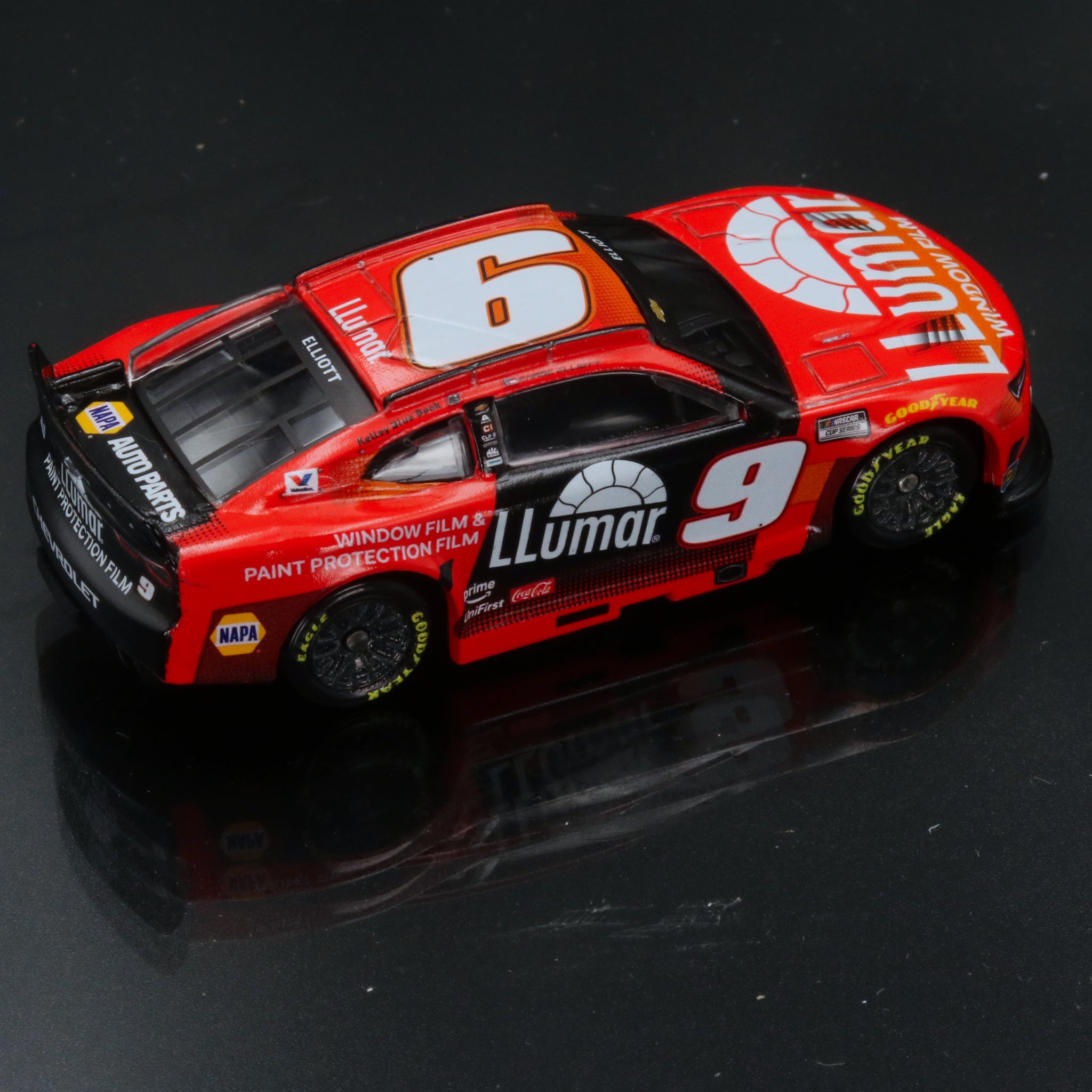 Chase Elliott 2025 LLumar 1:64 Diecast