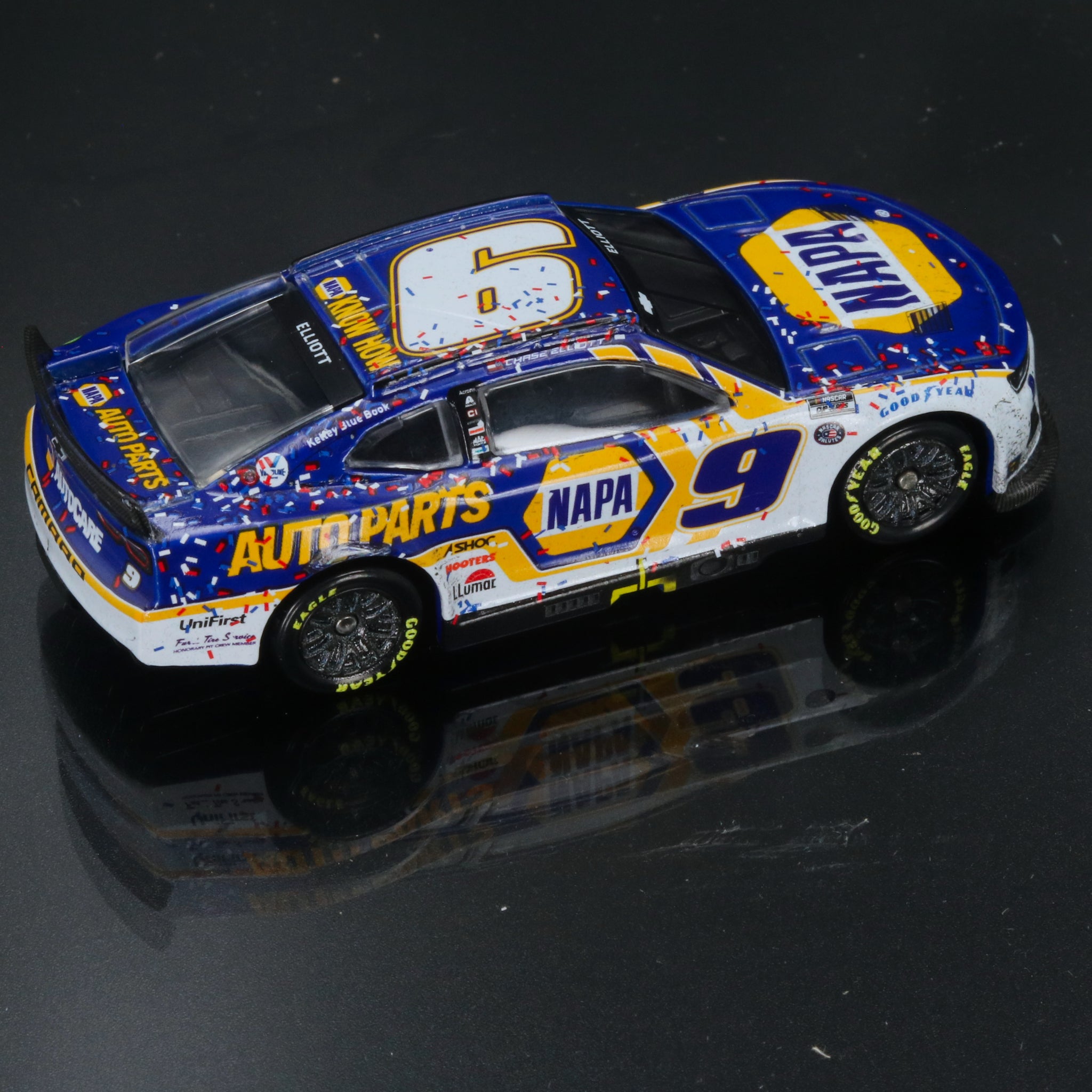 Chase Elliott 2022 NAPA Dover Motor Speedway Race Win 1:64 Diecast Chassis