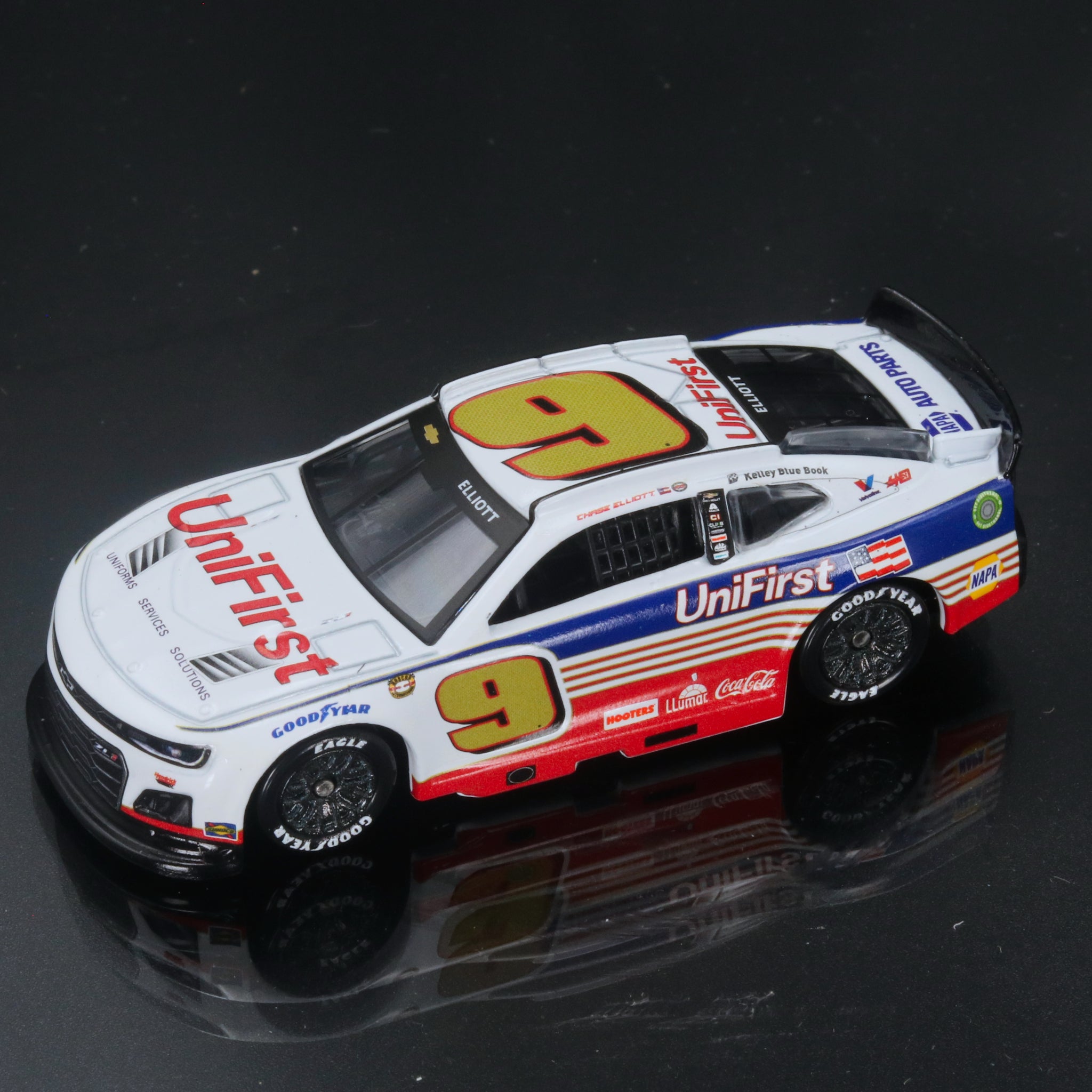 Chase Elliott 2025 Unifirst Darlington Throwback 1:64 Diecast