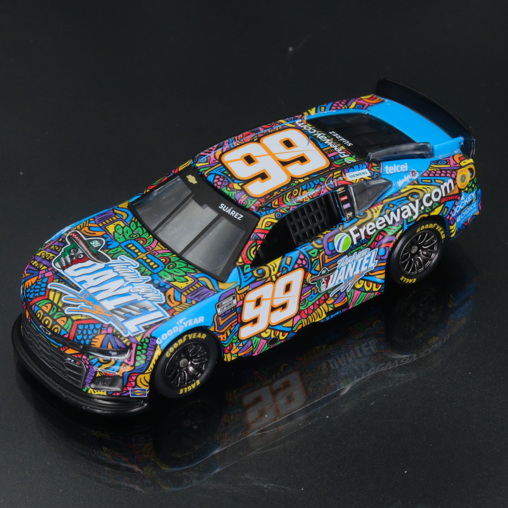 Daniel Suárez 2025 Freeway Insurance 1:64 Diecast