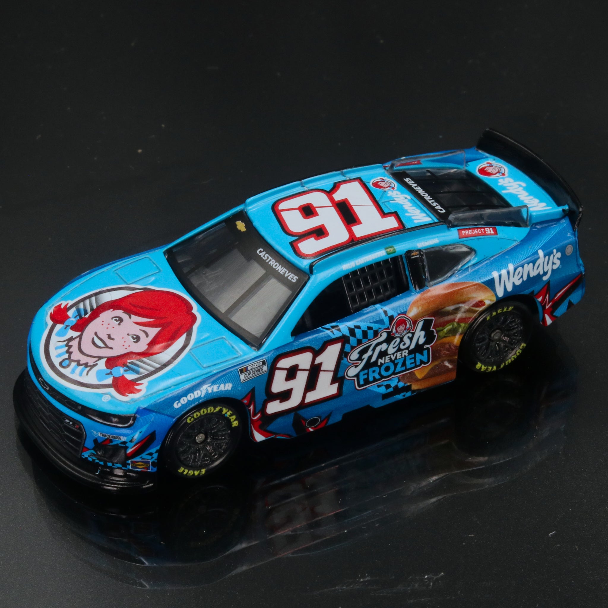 Helio Castroneves 2025 Wendy's Chicago Street Race 1:64 Diecast