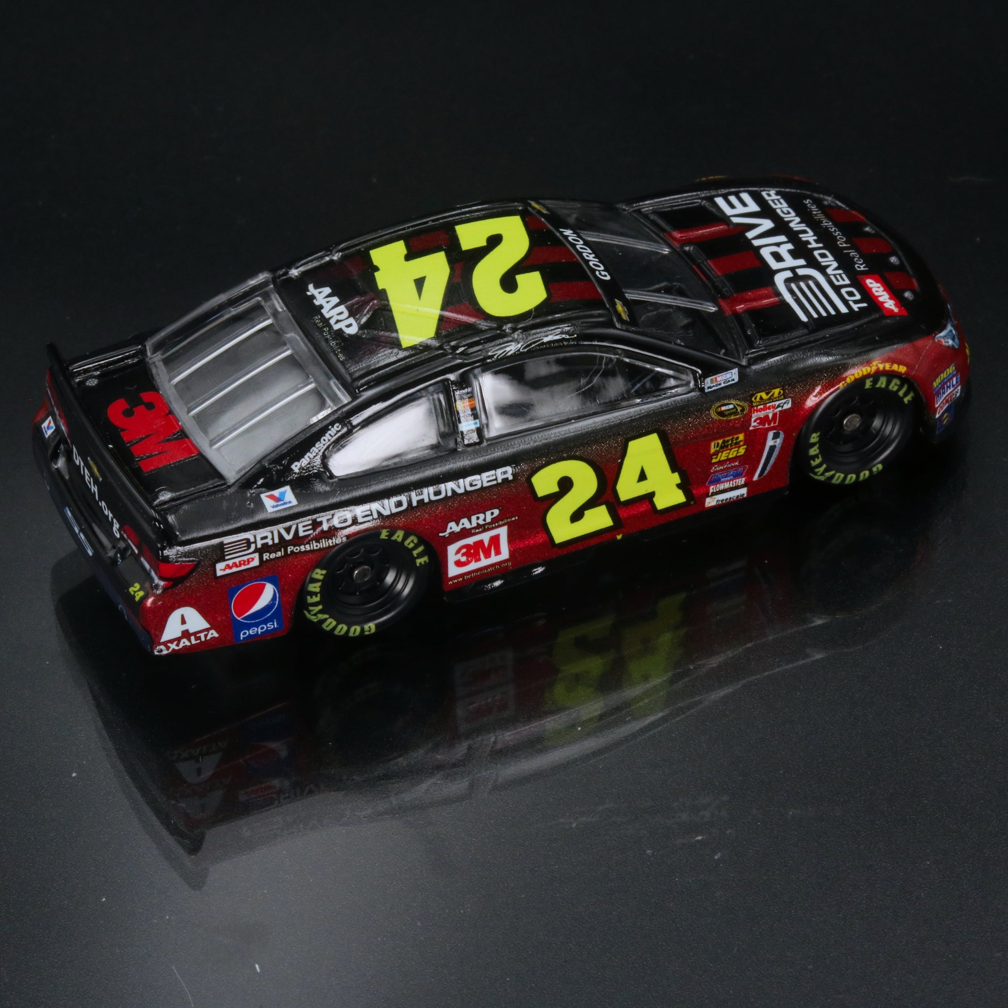 Jeff Gordon 2015 AARP / Drive To End Hunger 1:64 Diecast