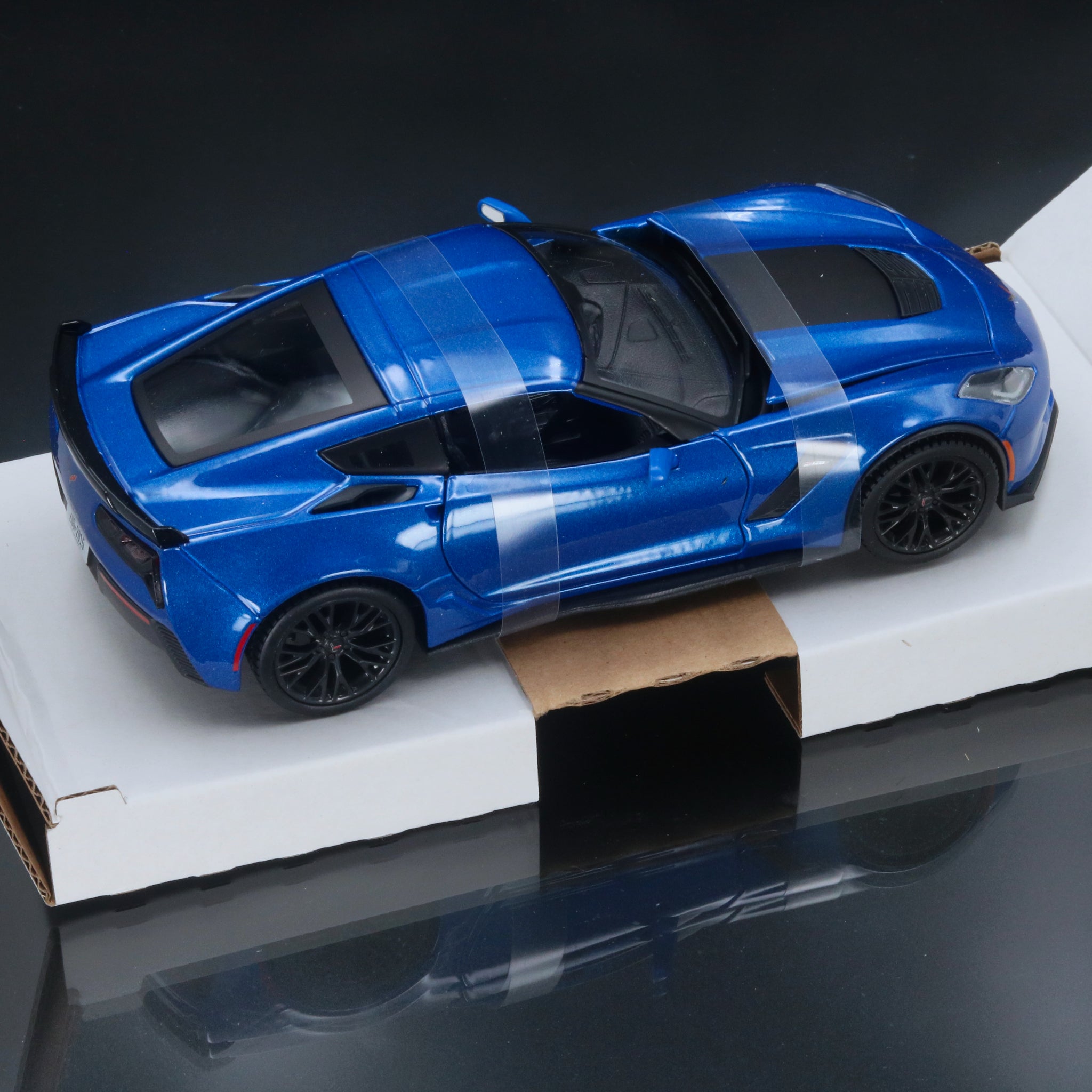Chevrolet Corvette Z06 2015 1:24 Diecast