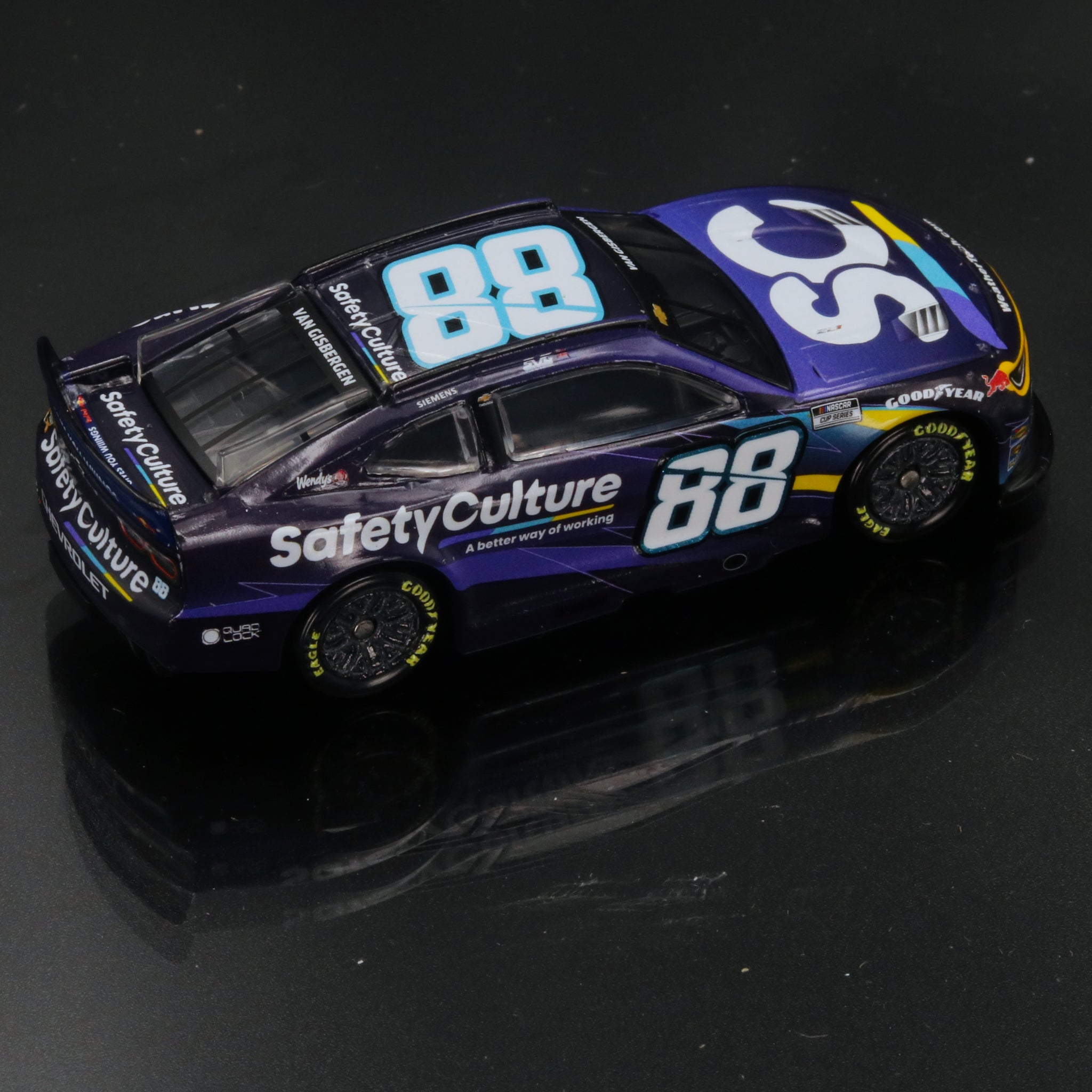 Shane van Gisbergen 2025 SafetyCulture 1:64 Diecast
