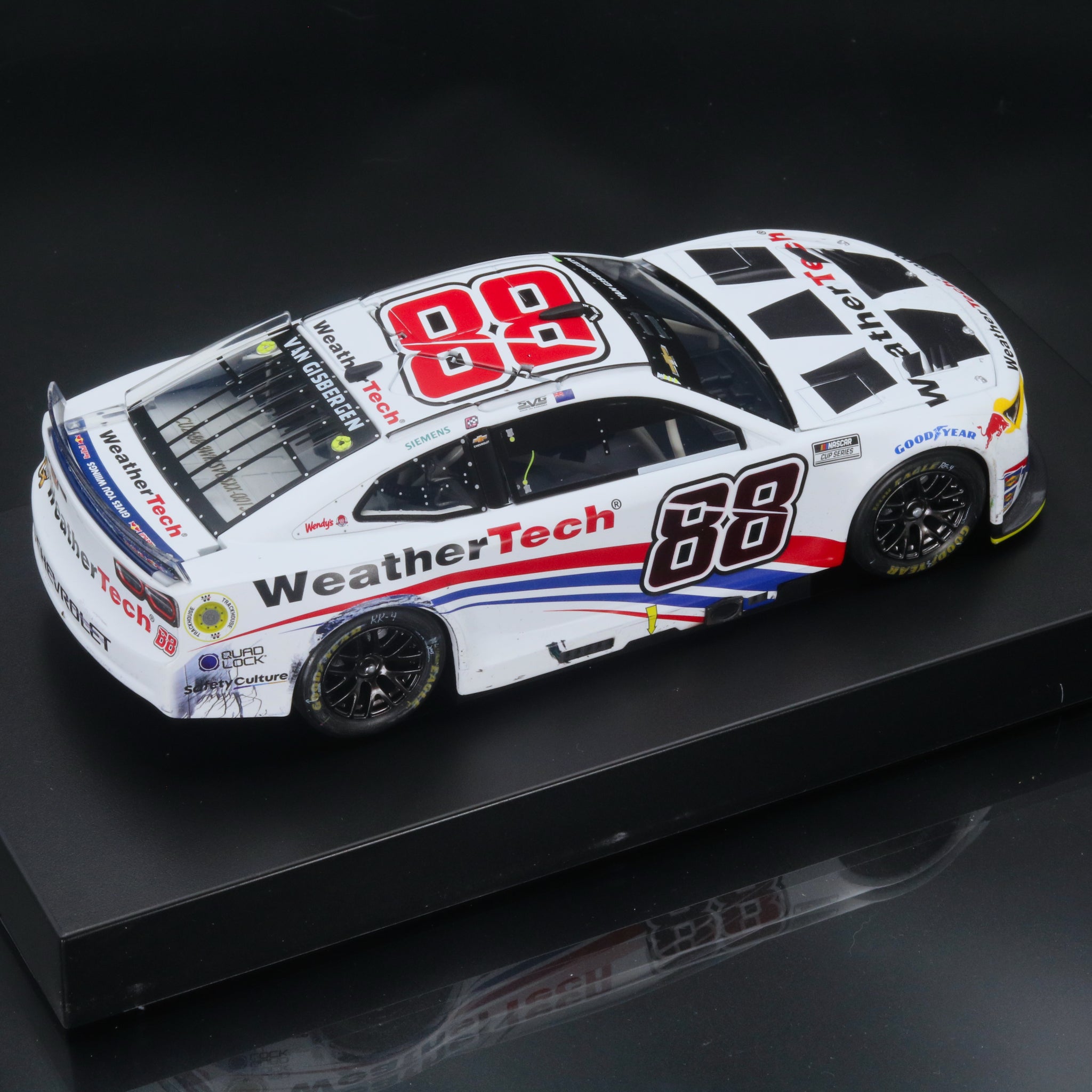 Shane van Gisbergen 2025 Weathertech Chicago Street Race Race Win 1:24 Diecast