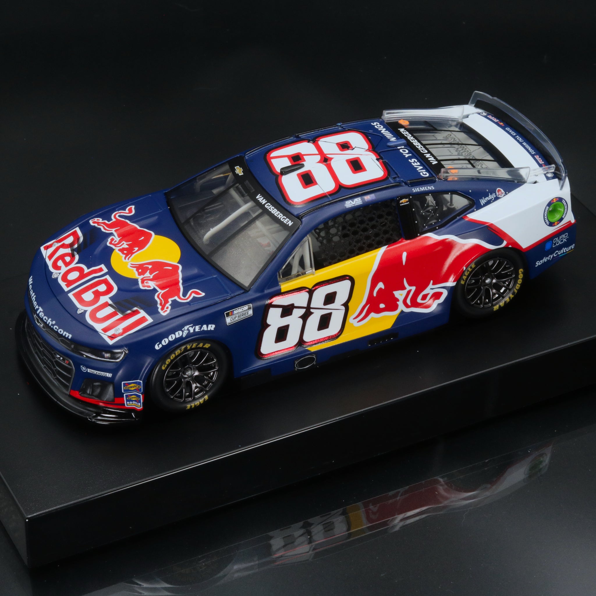 Shane van Gisbergen 2025 Red Bull 1:24 Diecast